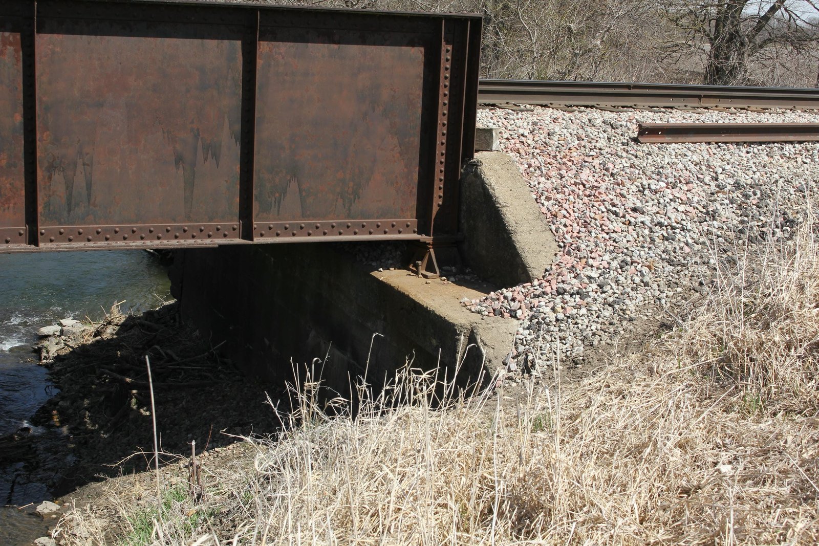 East abutment